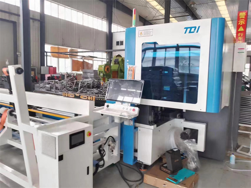 3.full-laifọwọyi laser pipe gige machine3