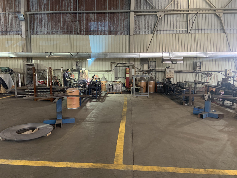 Himzen Solar mounging system and Ground Screw Factory_pipe welding3